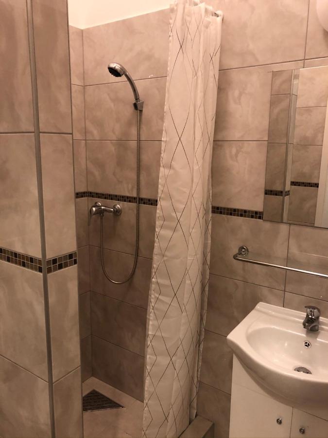 Omega Apartments Budapest Eksteriør billede